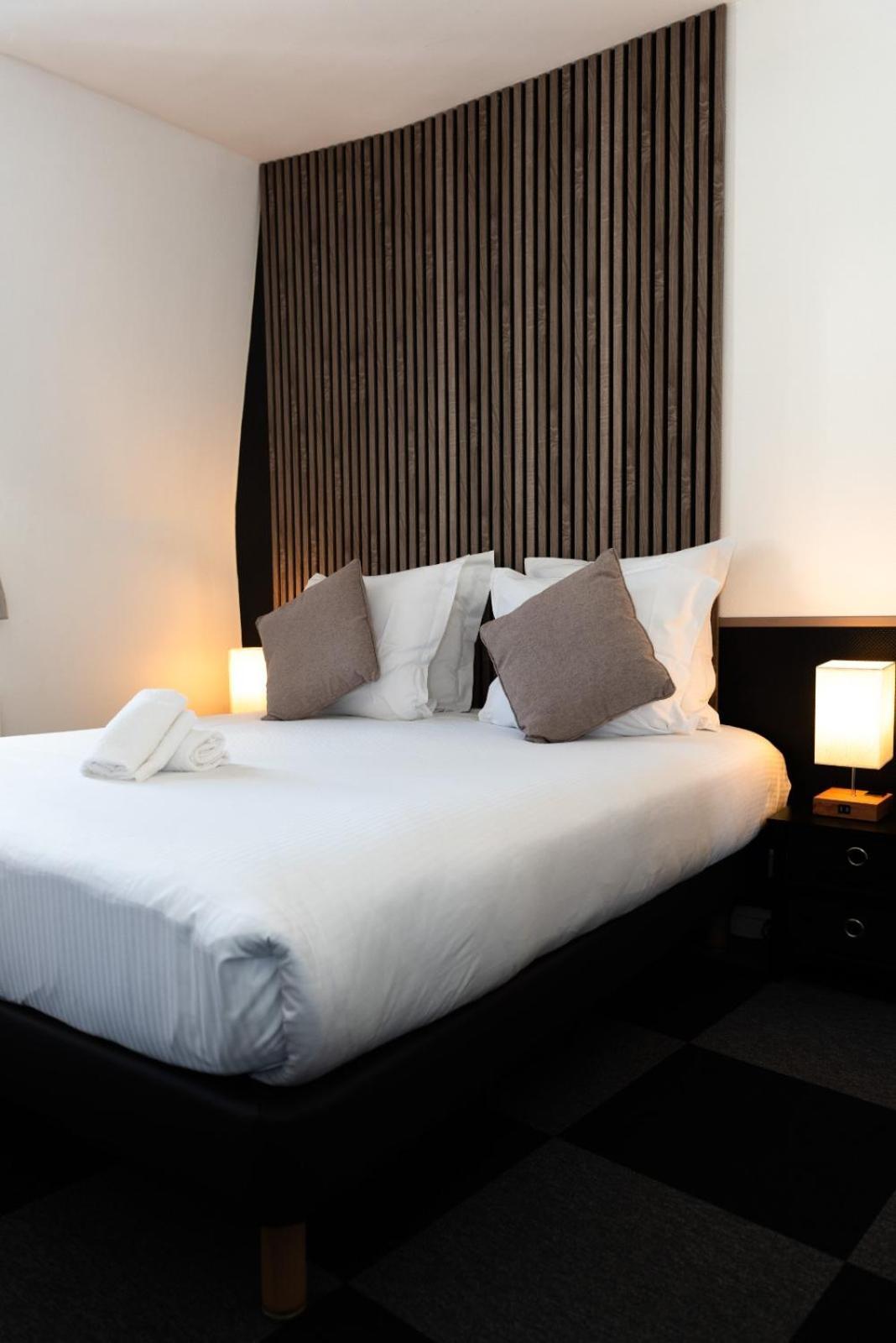 Hotel Le Lion D'Or Берне Екстер'єр фото