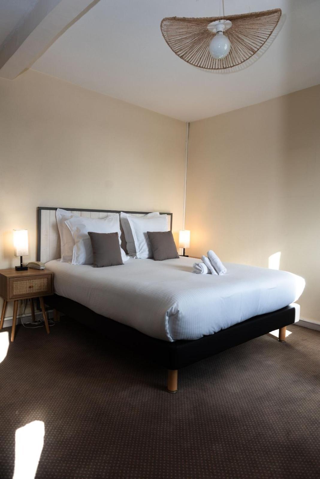 Hotel Le Lion D'Or Берне Екстер'єр фото